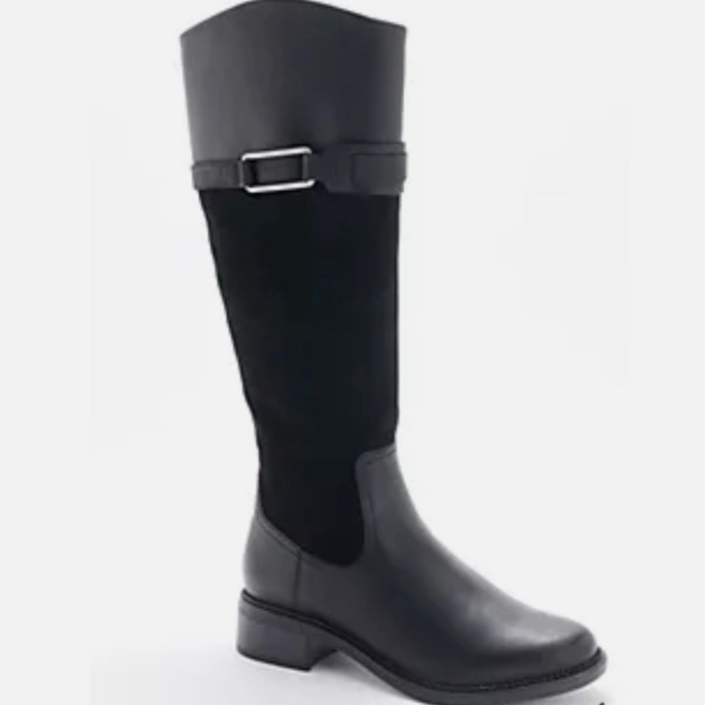 Clarks Wide Width Boots NIB size 6W